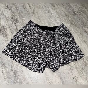 Lululemon Spring Break Away short